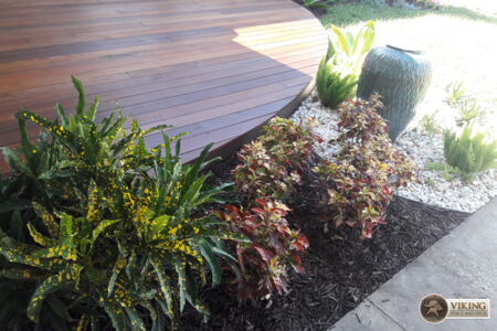 Circular ipe hardwood deck